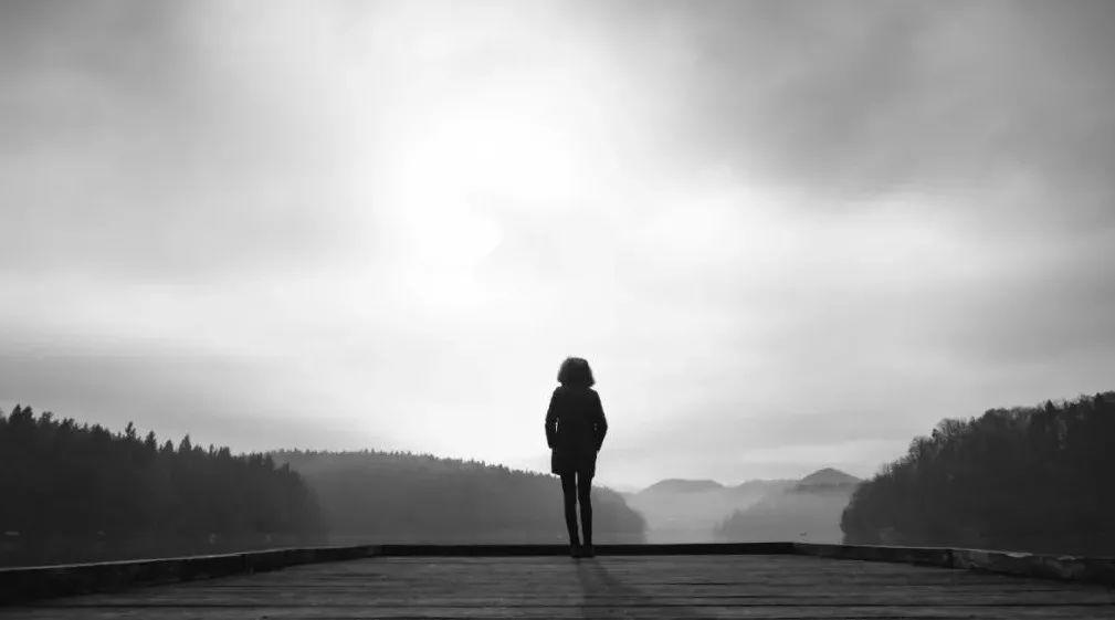 青年人，你为何如此孤独！*